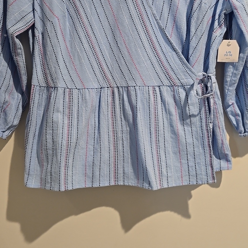 Time and Tru blue pink black white top. Size large. NWT. - Picture 3 of 7